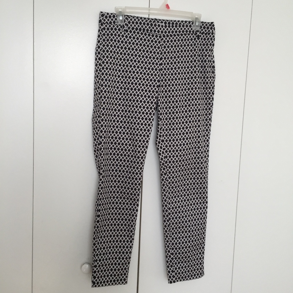 H&M black and white straight leg pants with zipper